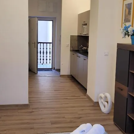 Raum-Viktoria Apartman Prague Exterior photo